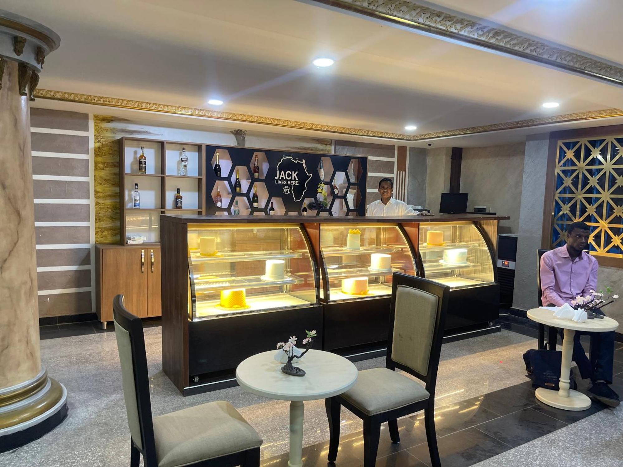 Aa Hotel And Suites Abuja Eksteriør bilde