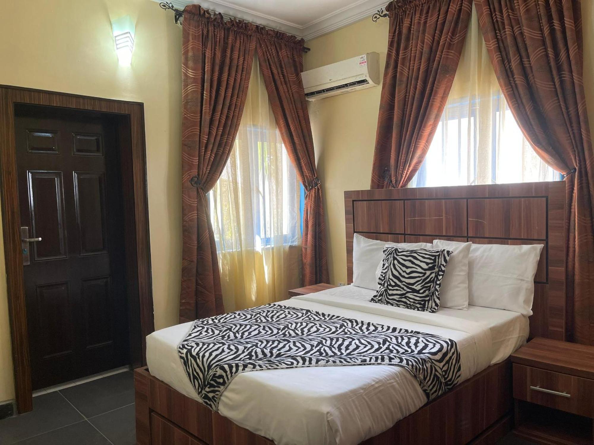 Aa Hotel And Suites Abuja Eksteriør bilde