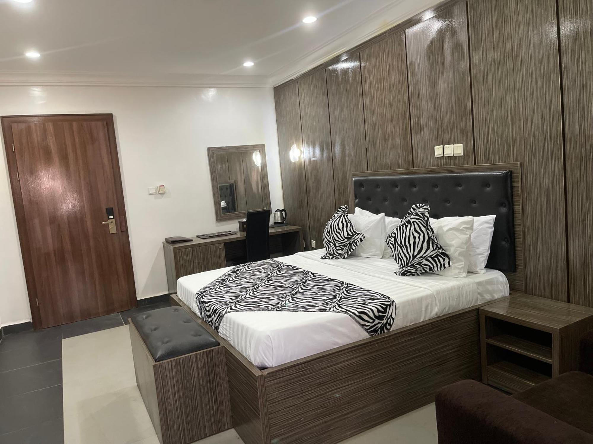 Aa Hotel And Suites Abuja Eksteriør bilde